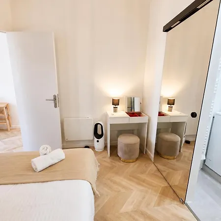 Апартаменти Ecrin Prestige, T2, 4p, Ac, Coeur Du Vieil Антіб