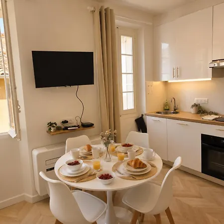 Апартаменти Ecrin Prestige, T2, 4p, Ac, Coeur Du Vieil *
